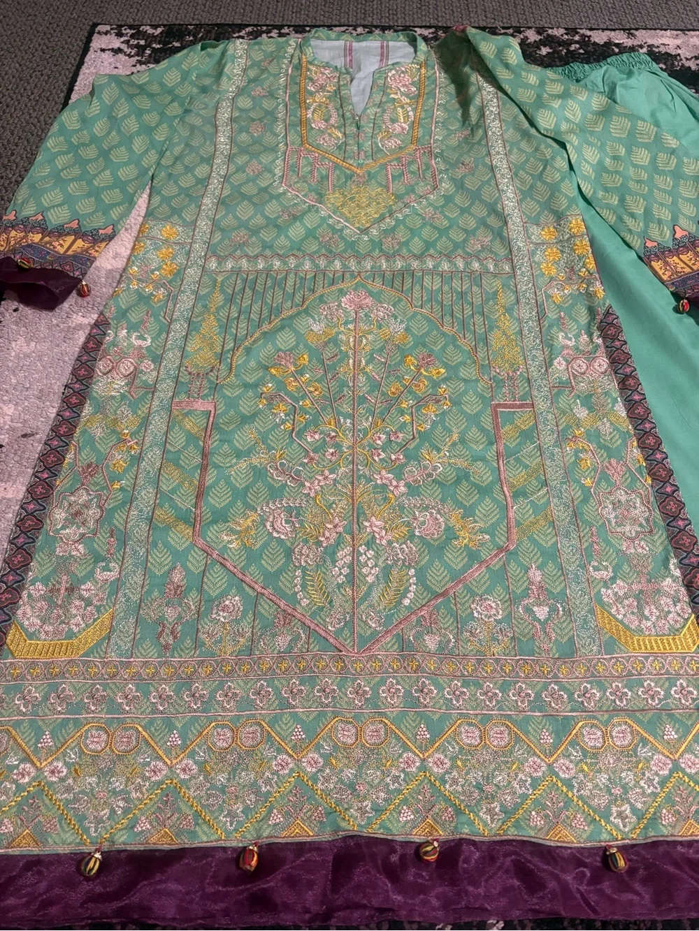 Embroidered Mint Green & Magenta Printed Ethnic Kurta Set